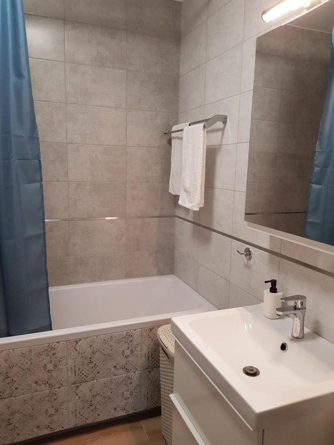 Sun Apartment Katowice Bagian luar foto