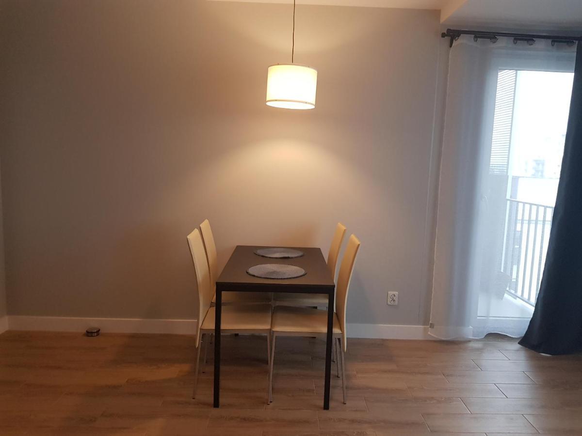 Sun Apartment Katowice Bagian luar foto